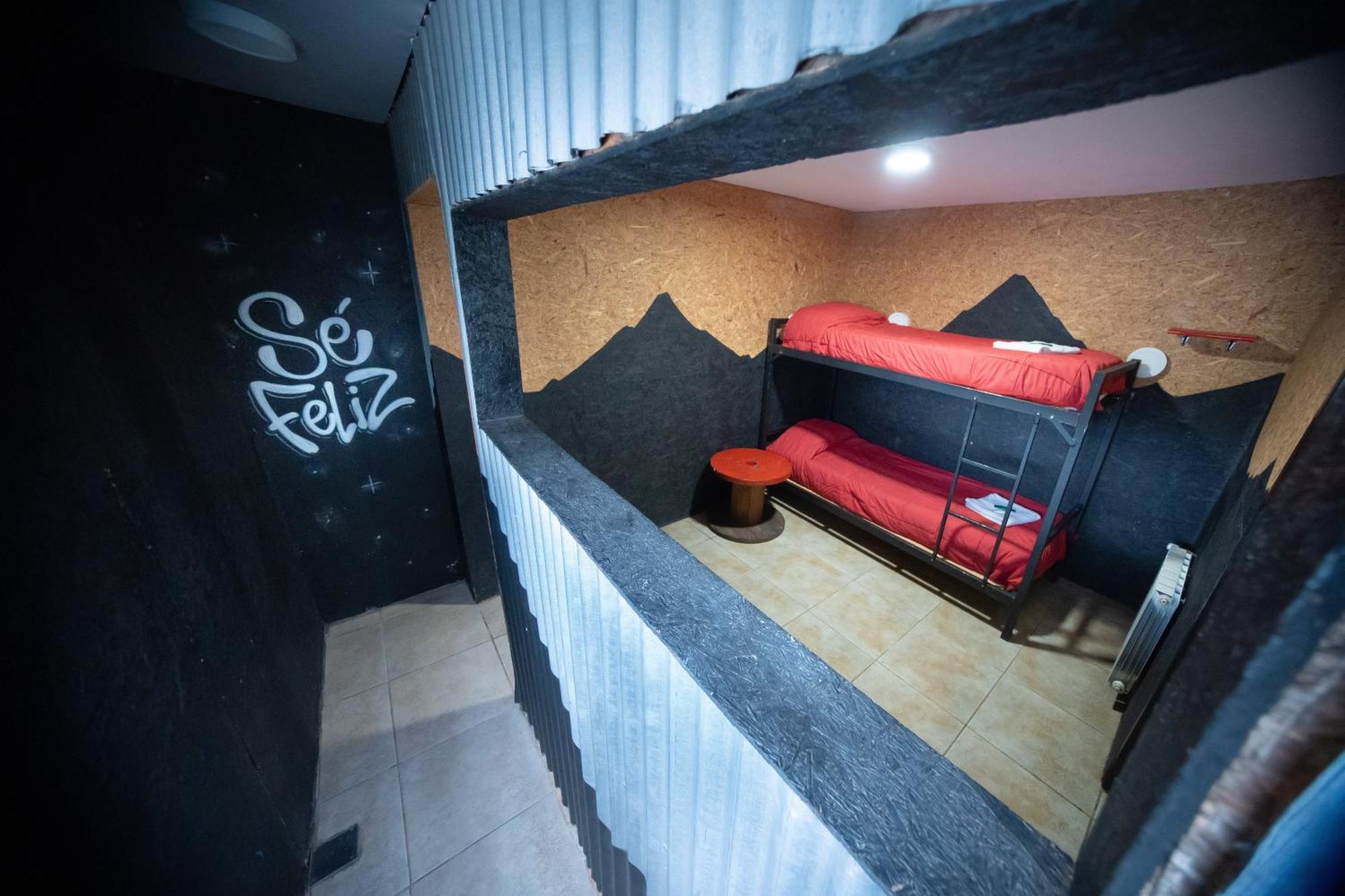 Moving Hostel Travel Bar San Carlos de Bariloche Bagian luar foto