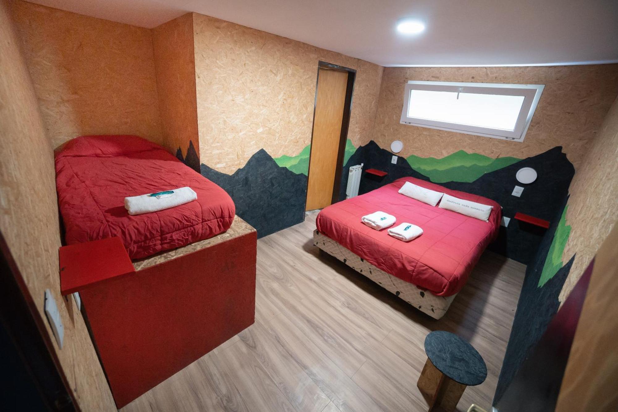 Moving Hostel Travel Bar San Carlos de Bariloche Bagian luar foto