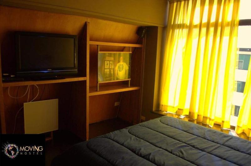 Moving Hostel Travel Bar San Carlos de Bariloche Bagian luar foto
