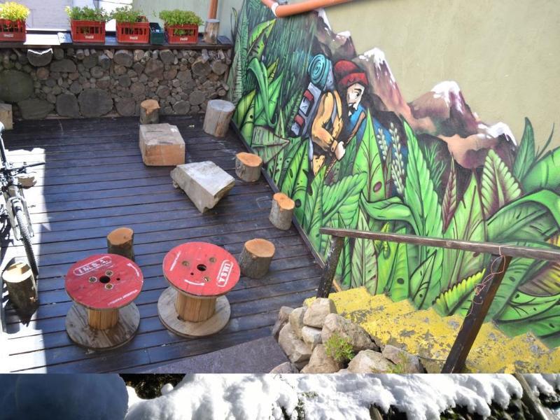 Moving Hostel Travel Bar San Carlos de Bariloche Bagian luar foto
